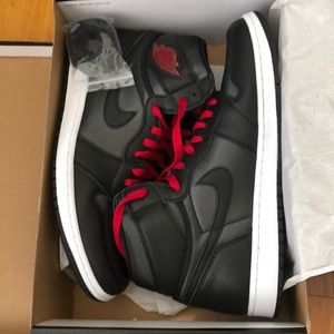 Air Jordan 1 Retro High OG black satin